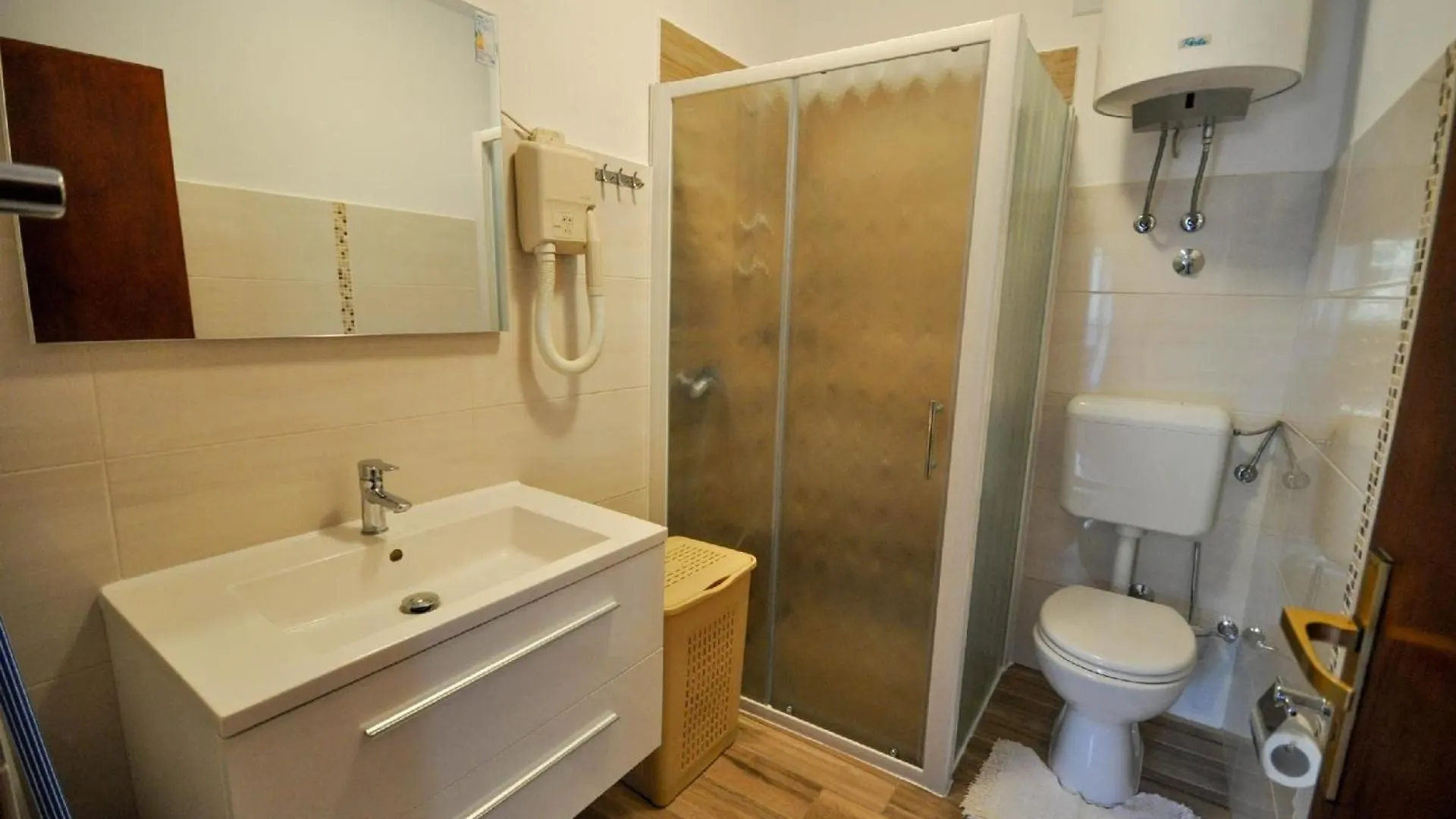 Apartment Ferienwohnung Fuer 5 Personen Ca 45 M In Stancija Vinjeri Novigrad, Adriakueste Kroatien Westkueste Von Istrien Karpinjan