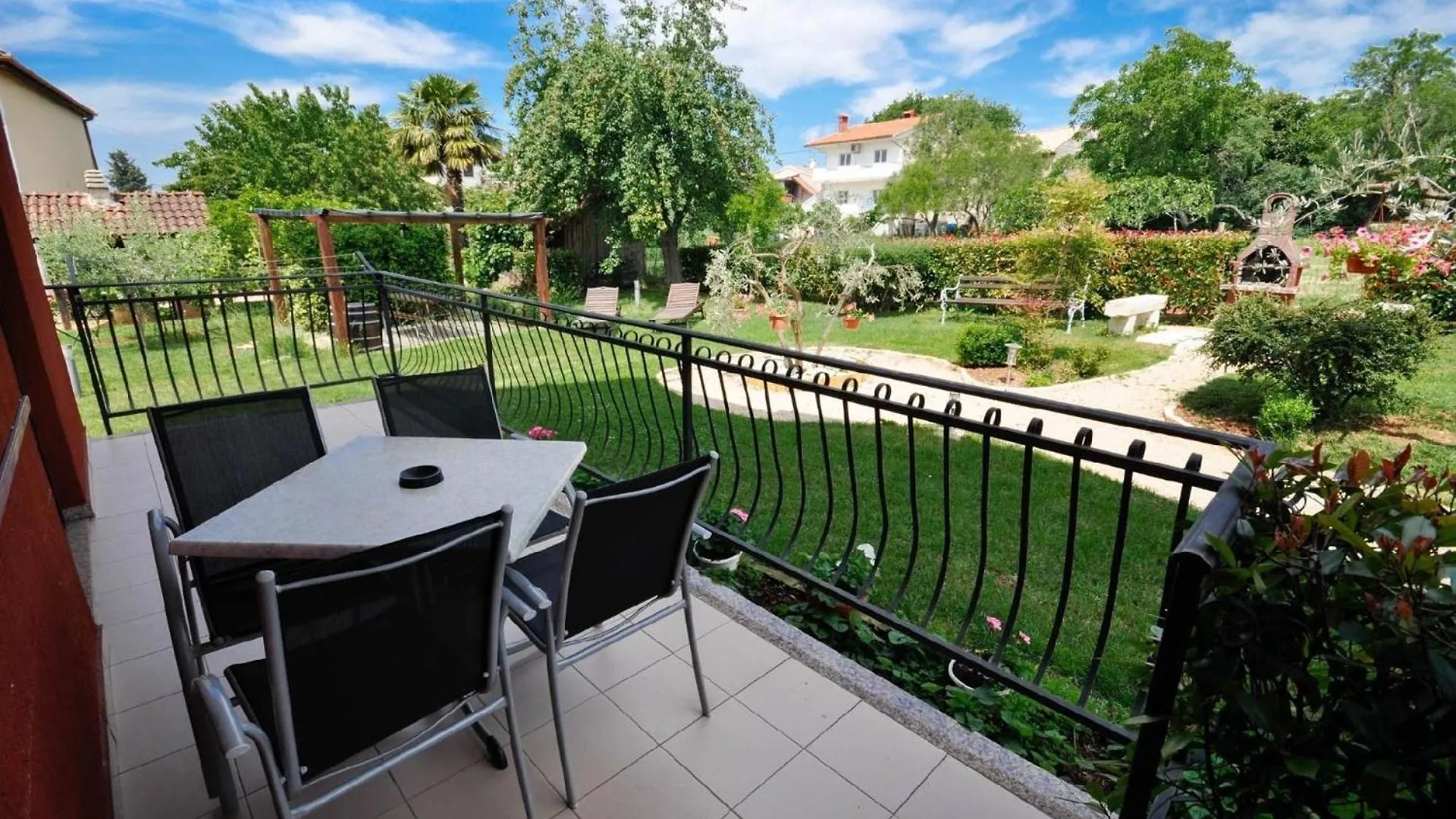 Apartment Ferienwohnung Fuer 5 Personen Ca 45 M In Stancija Vinjeri Novigrad, Adriakueste Kroatien Westkueste Von Istrien Karpinjan Croatia